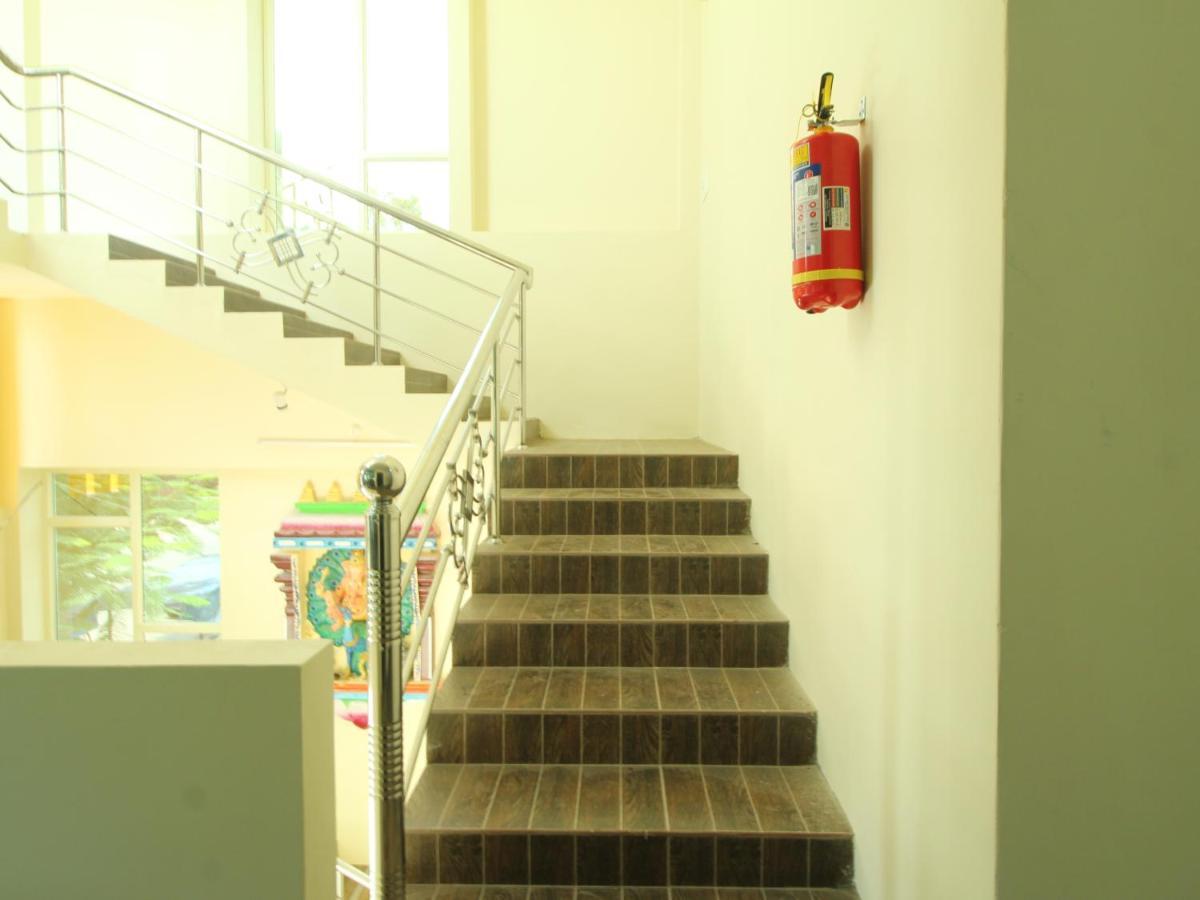 Jms Guest House Tirunallar Ngoại thất bức ảnh