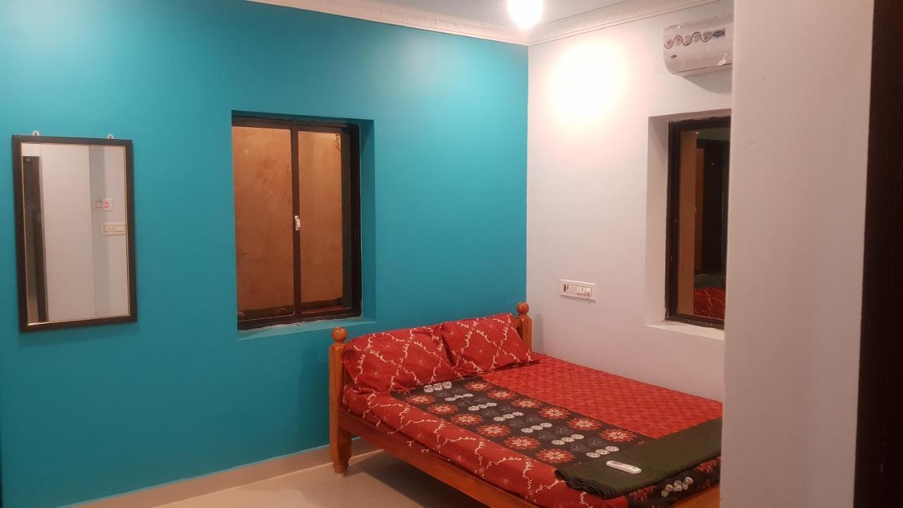 Jms Guest House Tirunallar Ngoại thất bức ảnh